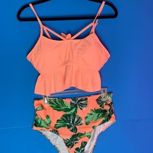 Two piece bathing suit NWOT☀️